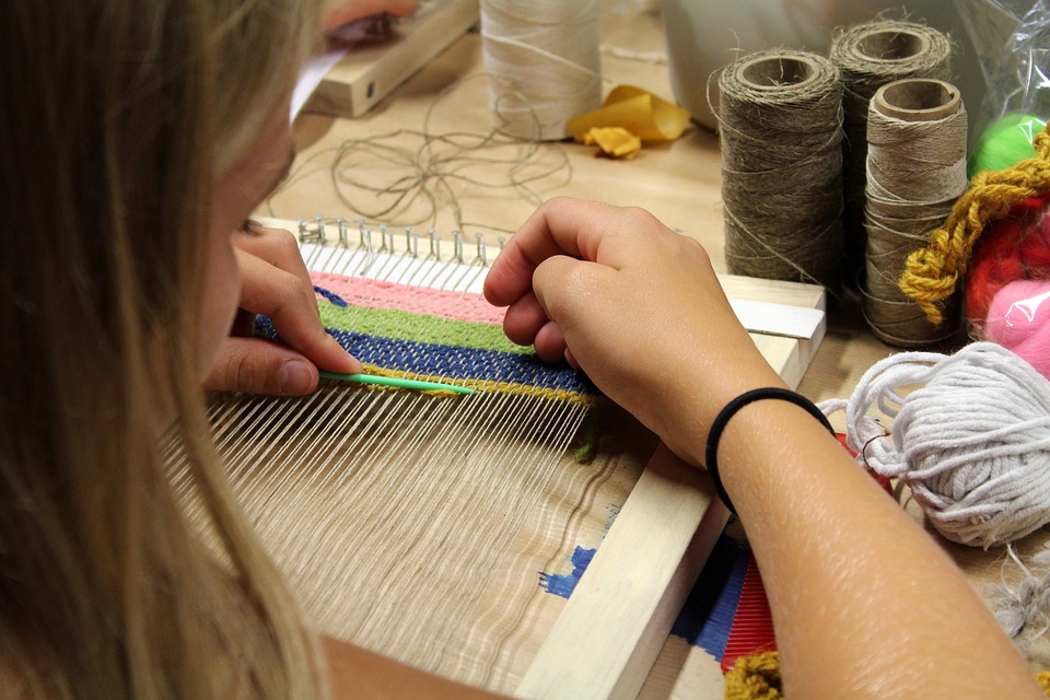 weaving-3559059_960_720
