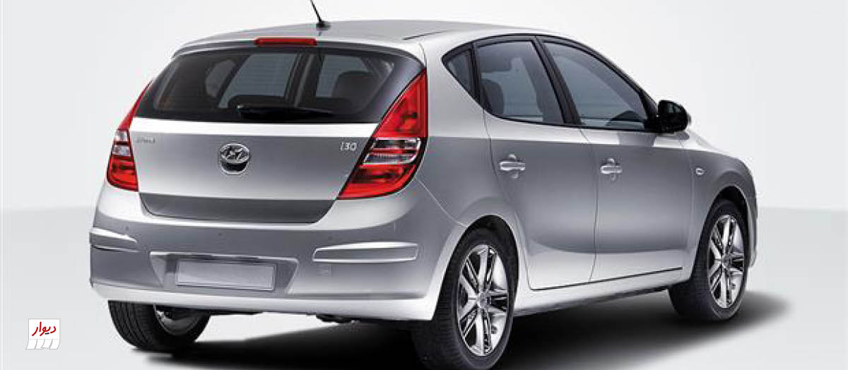 نمای پشتی هیوندای i30