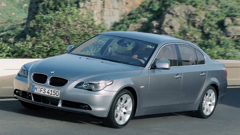 مقایسه ب‌ام‌و سری 5 سدان 530xi با کیا اپتیما GT لاین، لکسوس ES 250 و هیوندای آزرا گرنجور