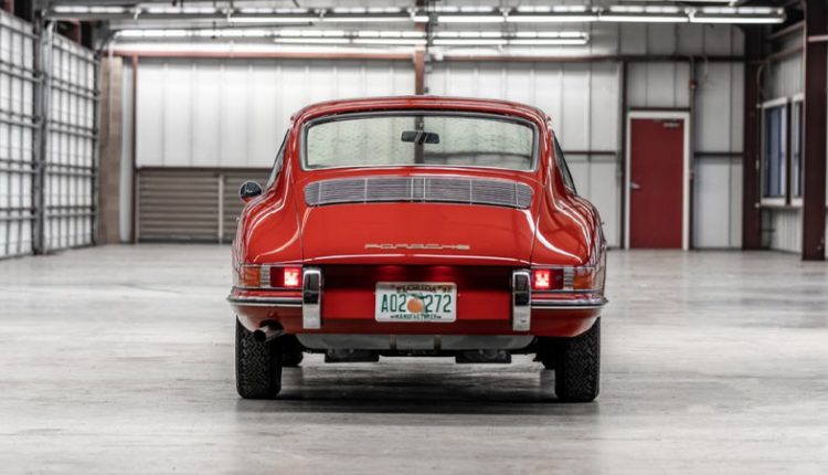 نمای پشتی پورشه ۹۱۱ مدل ۱۹۶۳