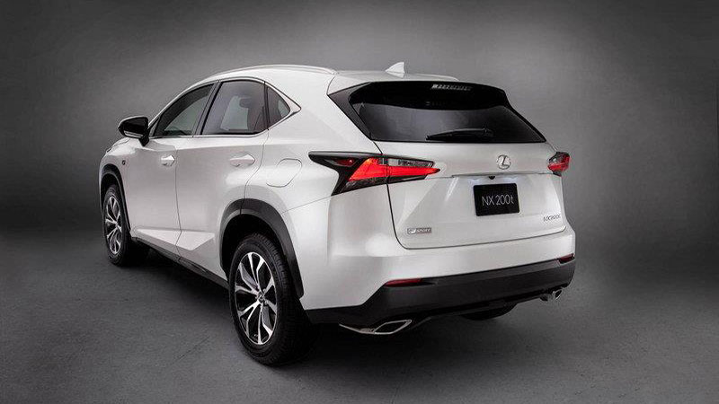 مقایسه لکسوس NX200t با ب‌ام‌و X3