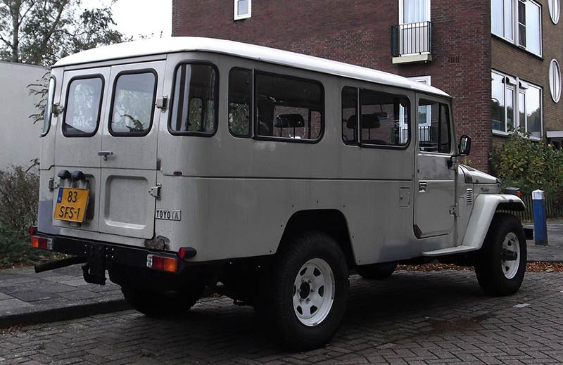 نسخه Long Wheel Base لندکروزر تحت نام FJ45 