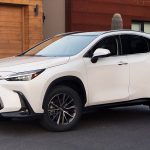 نمای روبه‌رو لکسوس NX مدل ۲۰۲۲