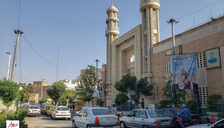مسجد در میدان شهدا تهران