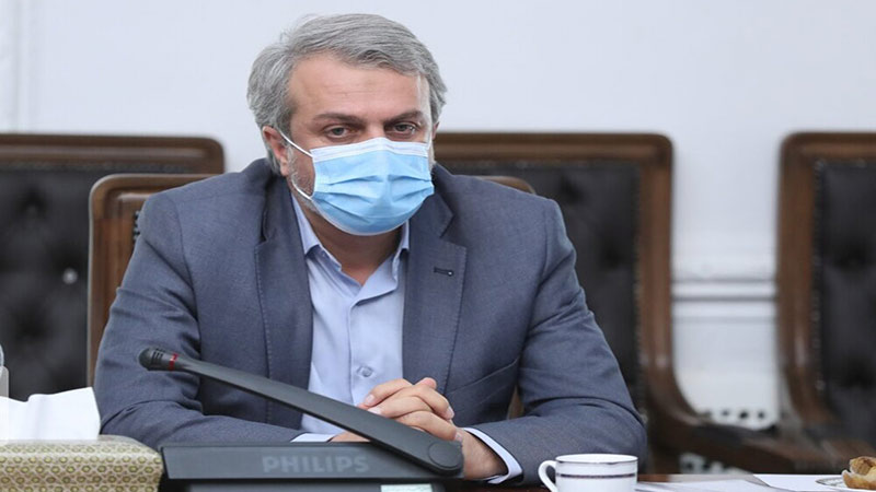 فاطمی امین: فاصله قیمت خودرو در کارخانه و بازار کاهش می‌یابد